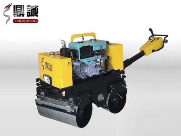 點擊查看詳細信息<br>標(biāo)題：DC-840-I全液壓手扶雙鋼輪壓路機 閱讀次數(shù)：14974